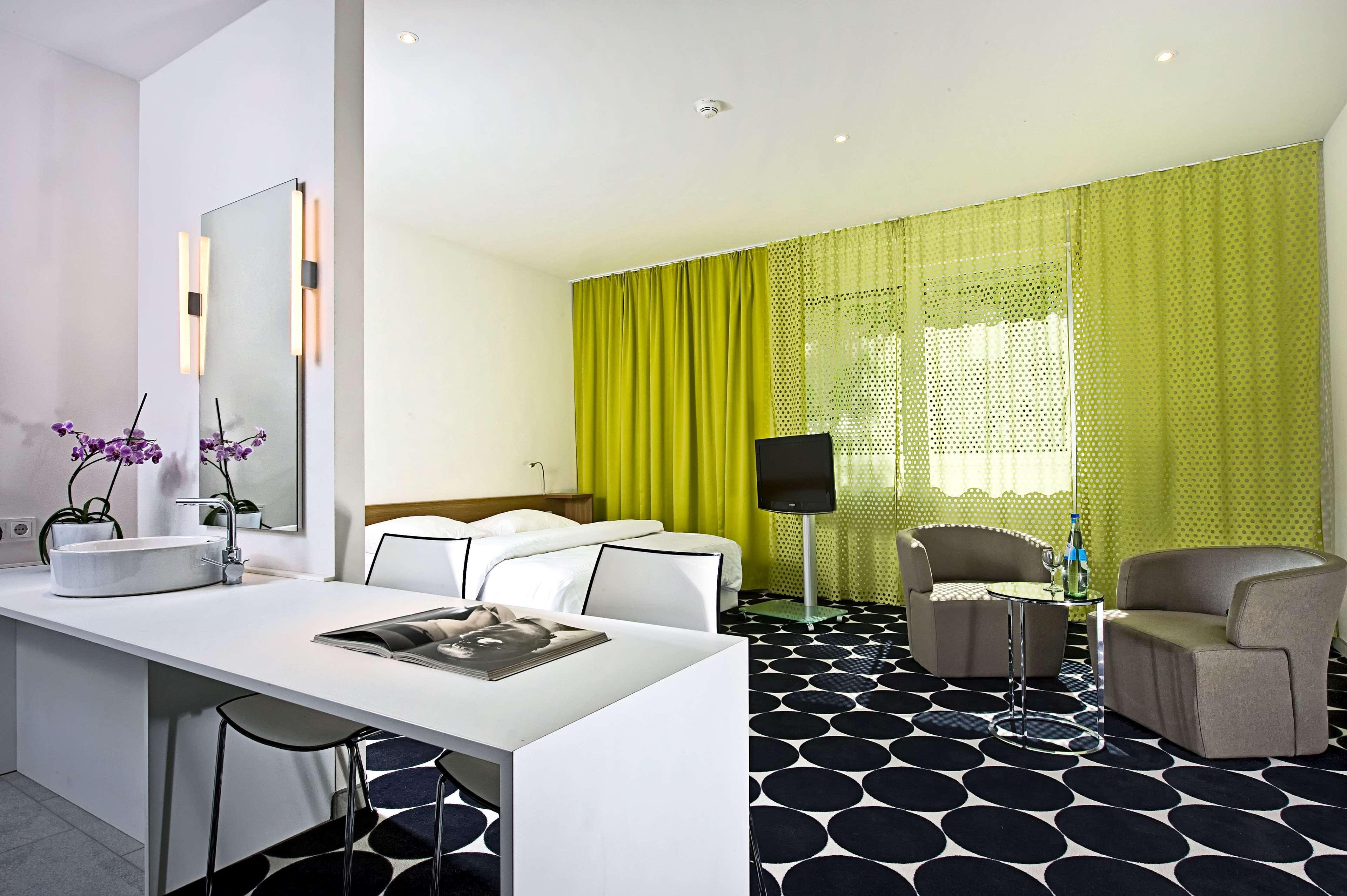 Tryp By Wyndham Frankfurt Hotel Frankfurt am Main Exterior foto